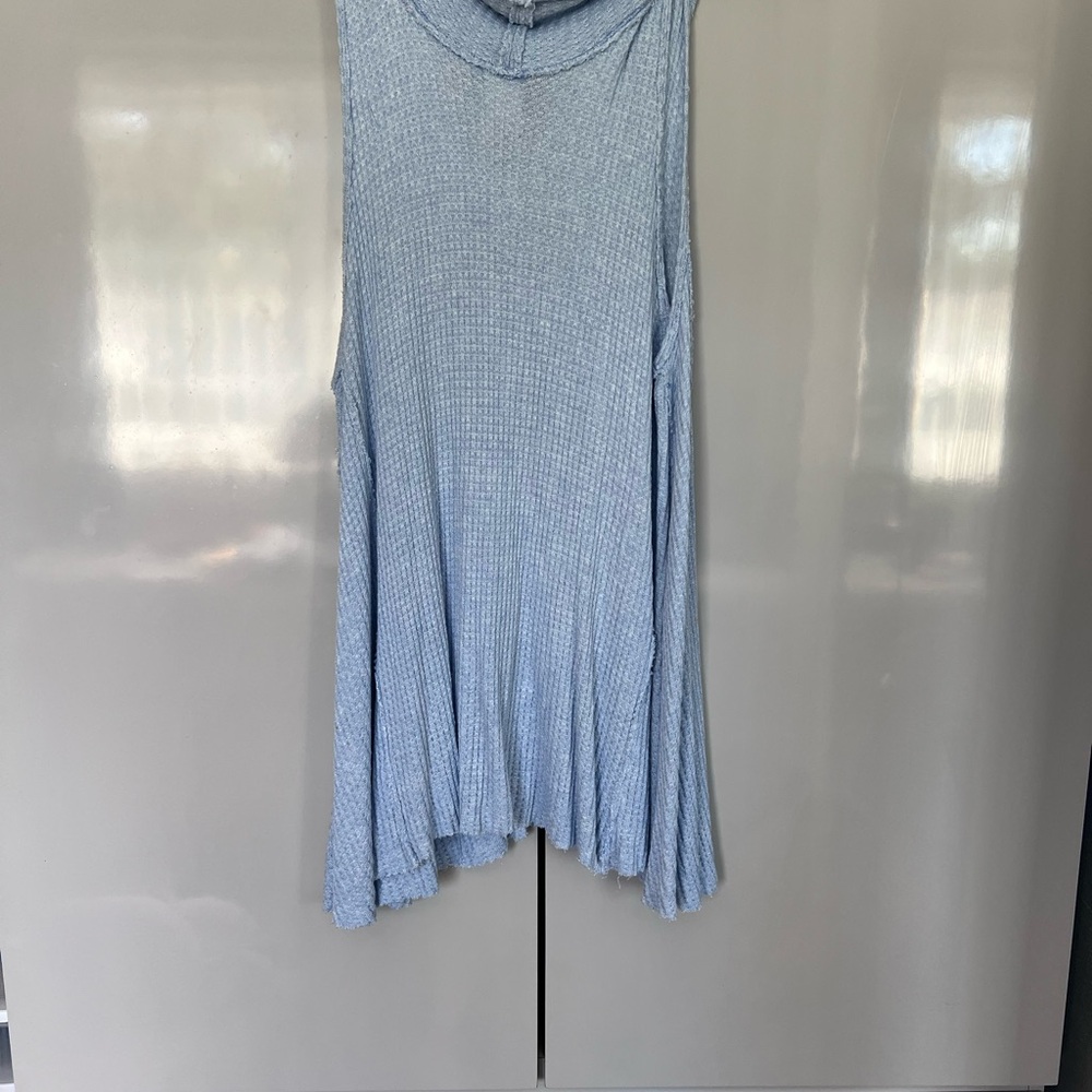 We The Free Swing Light Blue Sleeveless Top - Picture 2 of 6